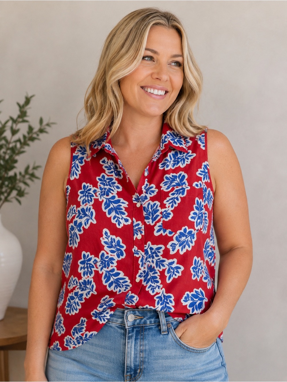 St. John's Bay Red Sleeveless Floral Button-Front Camisole